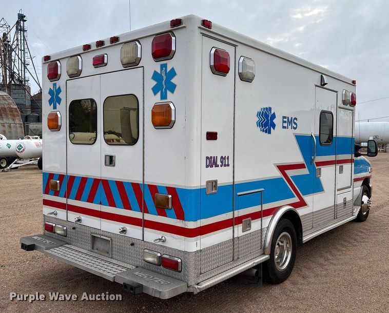 image for item EM8248 2010 Ford E450 ambulance