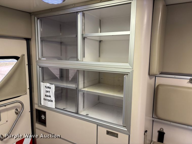 image for item EM8248 2010 Ford E450 ambulance