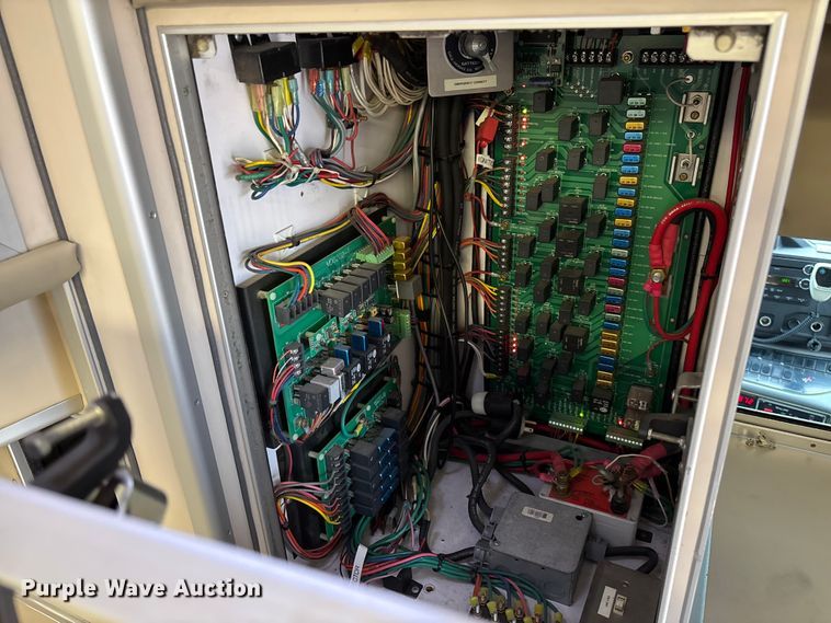 image for item EM8248 2010 Ford E450 ambulance