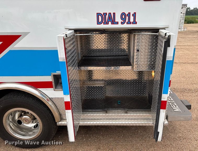 image for item EM8248 2010 Ford E450 ambulance