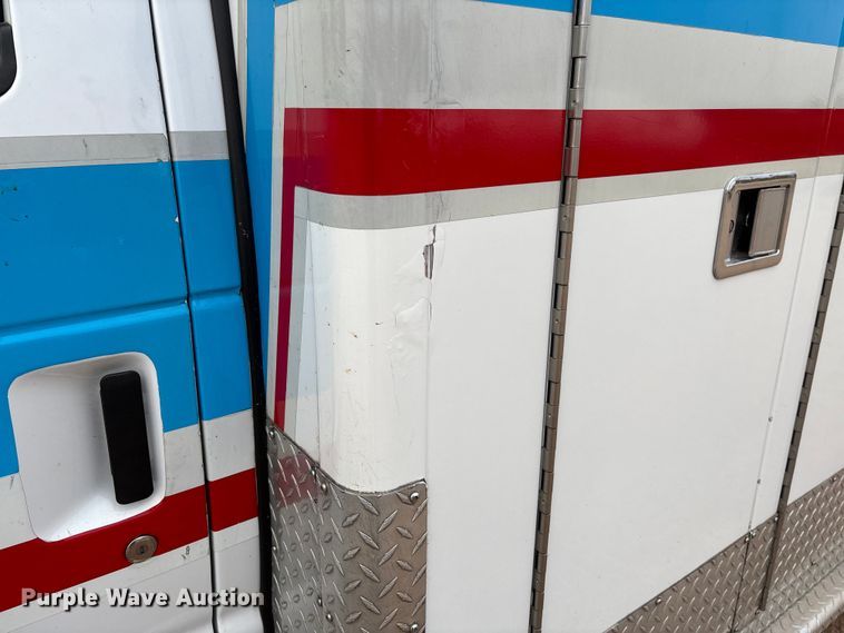 image for item EM8248 2010 Ford E450 ambulance