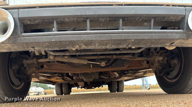 image for item EM8248 2010 Ford E450 ambulance