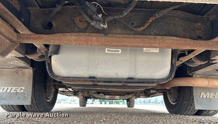 image for item EM8248 2010 Ford E450 ambulance