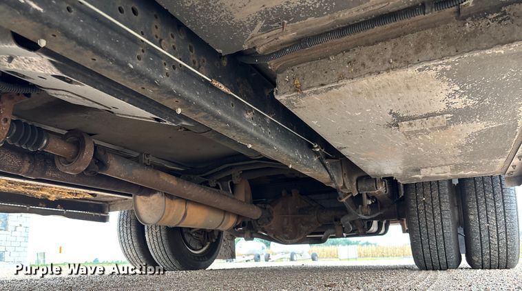 image for item EM8248 2010 Ford E450 ambulance