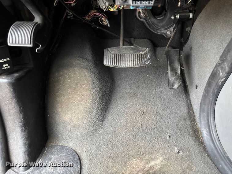 image for item EM8248 2010 Ford E450 ambulance