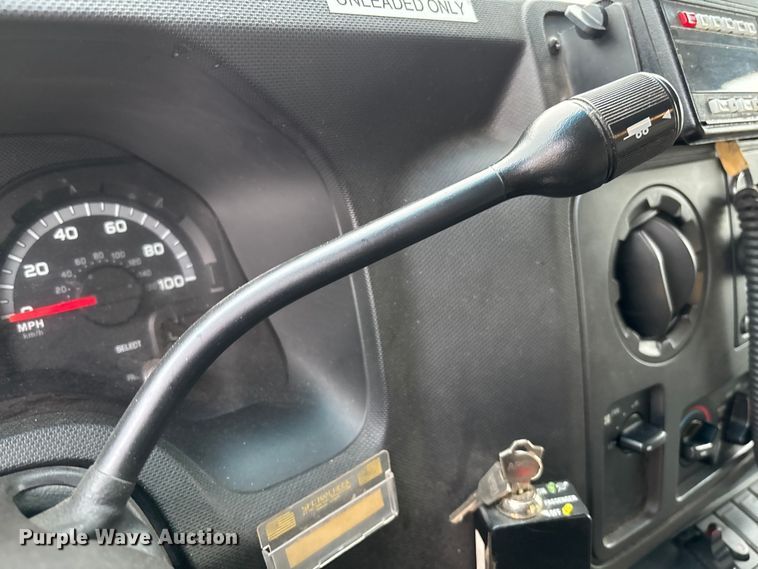 image for item EM8248 2010 Ford E450 ambulance