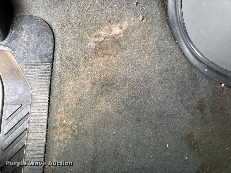 image for item EM8248 2010 Ford E450 ambulance