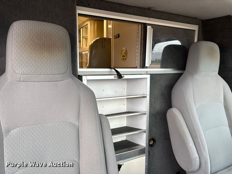image for item EM8248 2010 Ford E450 ambulance
