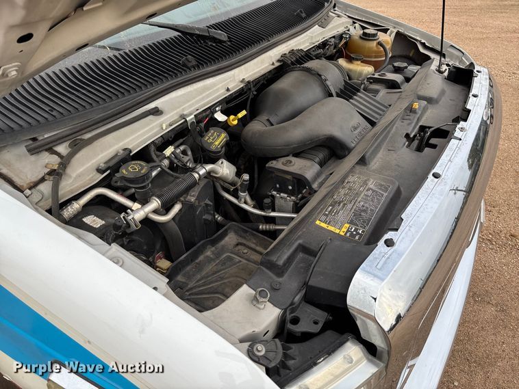 image for item EM8248 2010 Ford E450 ambulance