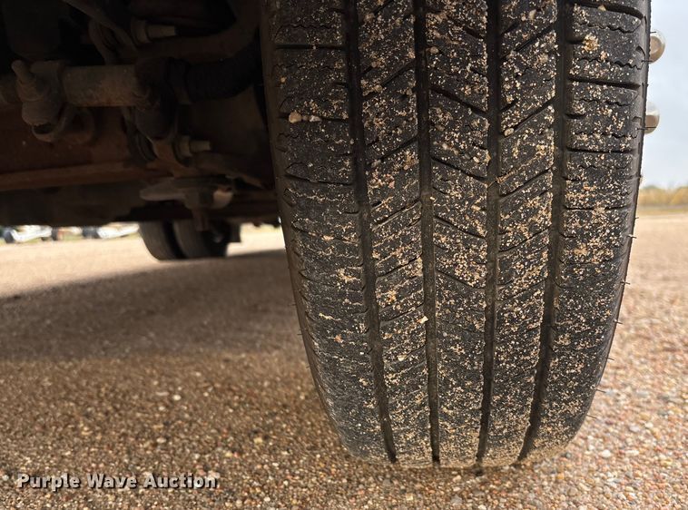 image for item EM8248 2010 Ford E450 ambulance