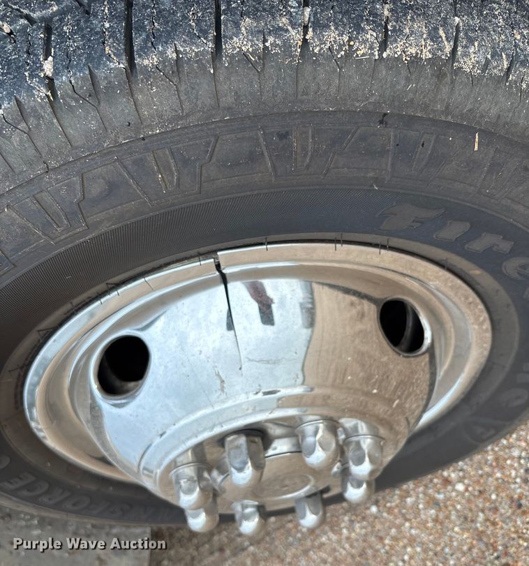 image for item EM8248 2010 Ford E450 ambulance