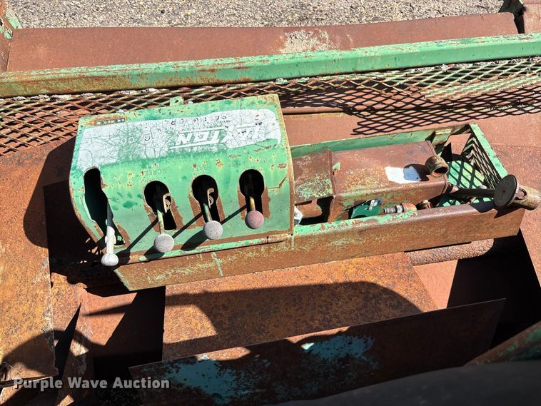 image for item EM8251 (2) Layton pavers