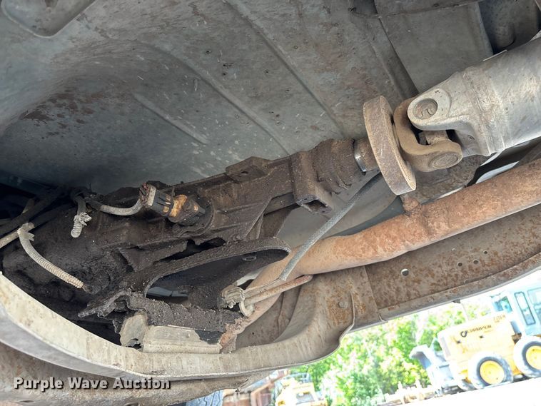 image for item EM8253 1996 Dodge Ram 1500 pickup truck