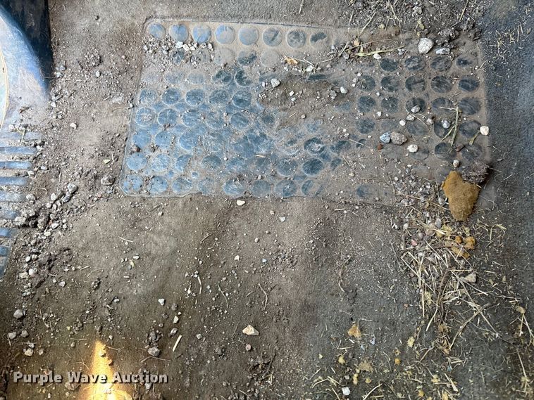 image for item EM8253 1996 Dodge Ram 1500 pickup truck