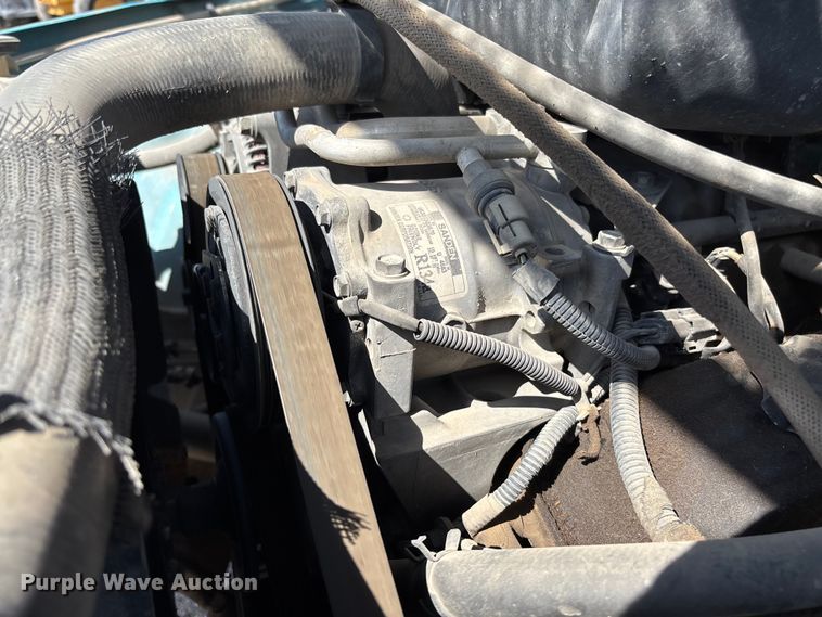 image for item EM8253 1996 Dodge Ram 1500 pickup truck