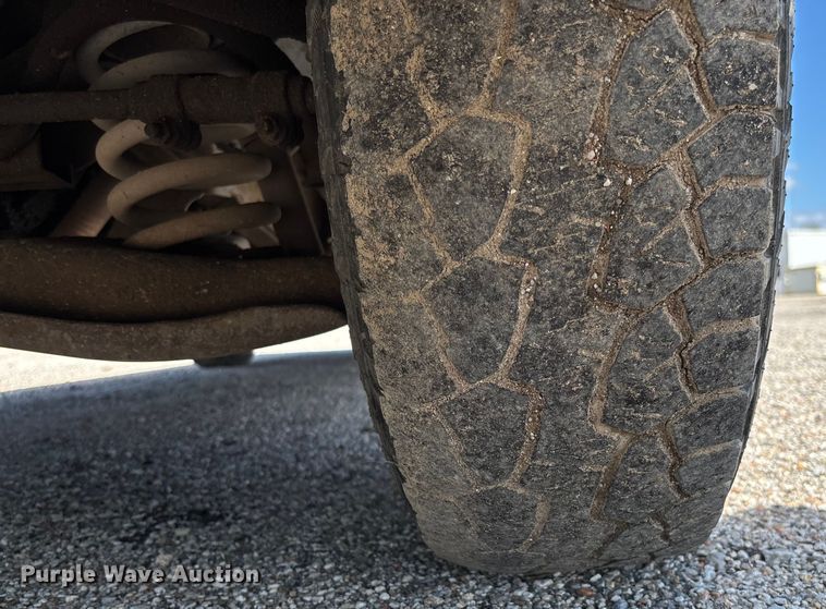 image for item EM8253 1996 Dodge Ram 1500 pickup truck