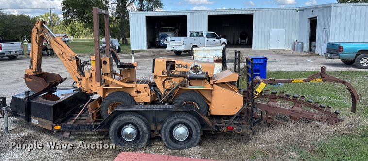 image for item EM8254 1985 Case 30+4 trencher