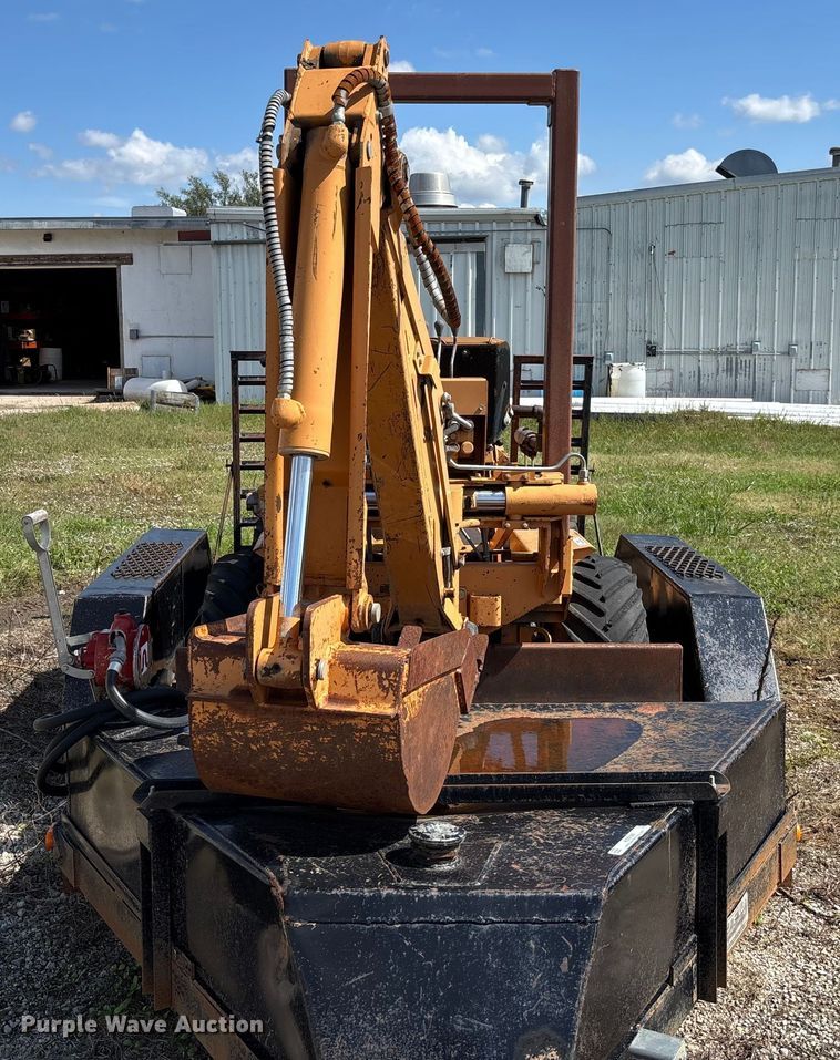 image for item EM8254 1985 Case 30+4 trencher