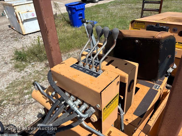 image for item EM8254 1985 Case 30+4 trencher