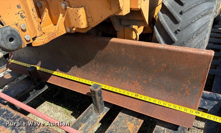 image for item EM8254 1985 Case 30+4 trencher