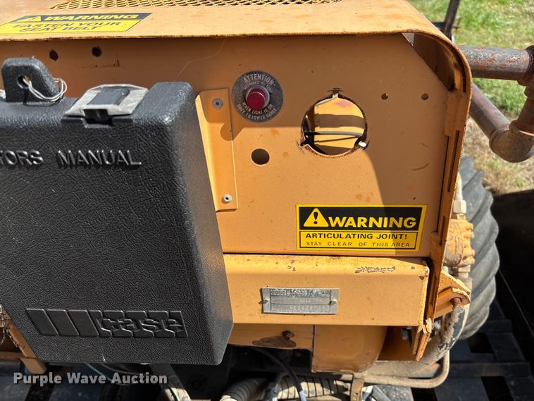 image for item EM8254 1985 Case 30+4 trencher