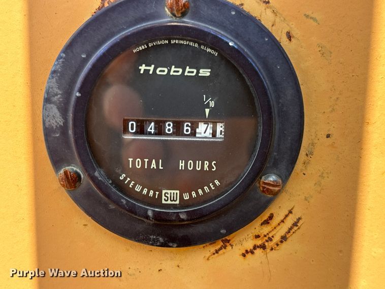 image for item EM8254 1985 Case 30+4 trencher