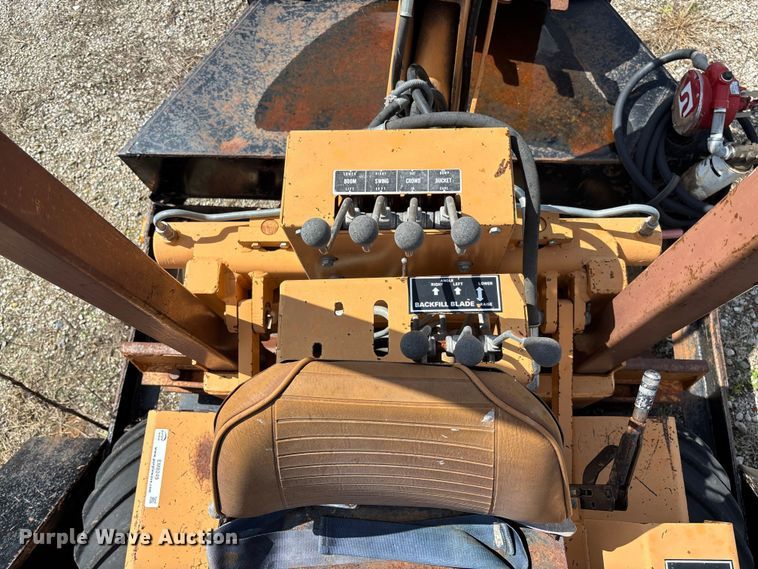 image for item EM8254 1985 Case 30+4 trencher