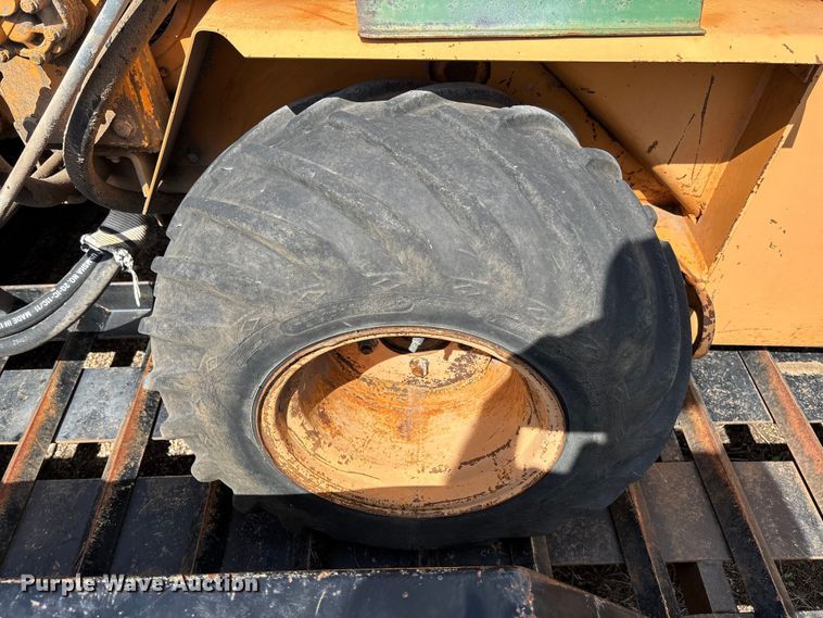 image for item EM8254 1985 Case 30+4 trencher