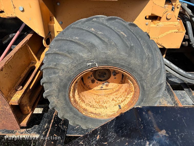 image for item EM8254 1985 Case 30+4 trencher