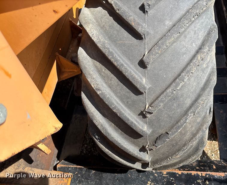 image for item EM8254 1985 Case 30+4 trencher