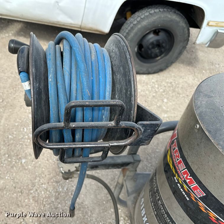 image for item EM8297 Alkota 418X4X pressure washer