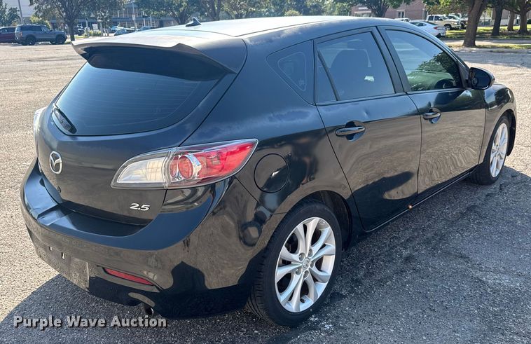 image for item EM8341 2011 Mazda Mazda 3 