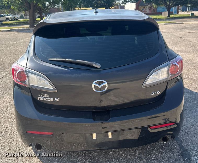 image for item EM8341 2011 Mazda Mazda 3 