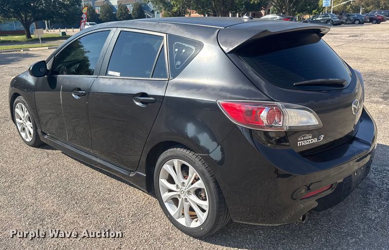 image for item EM8341 2011 Mazda Mazda 3 