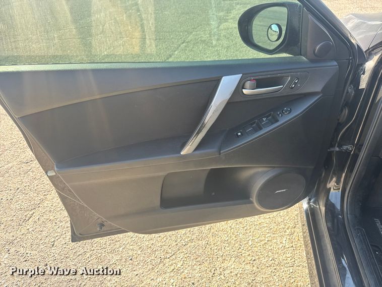 image for item EM8341 2011 Mazda Mazda 3 