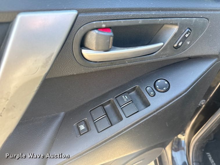 image for item EM8341 2011 Mazda Mazda 3 