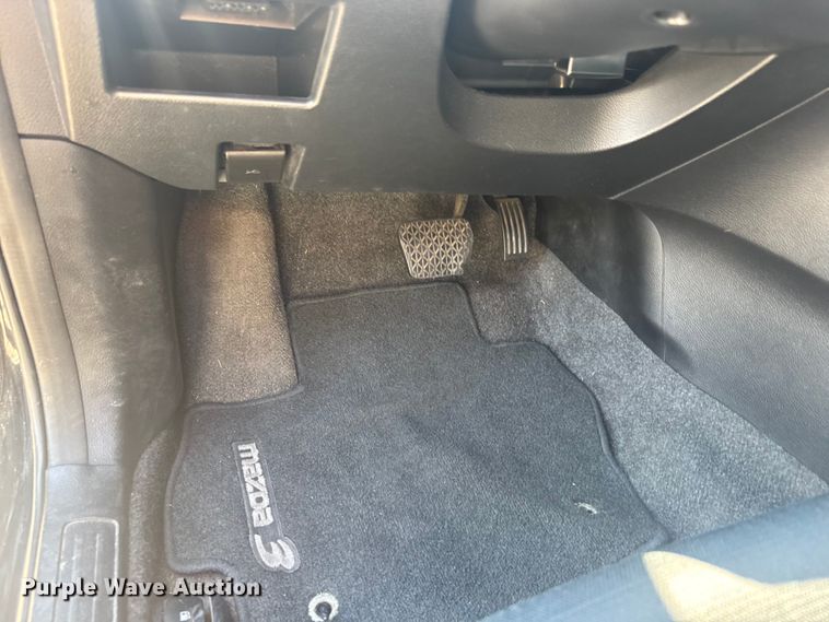 image for item EM8341 2011 Mazda Mazda 3 