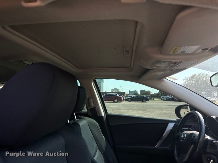 image for item EM8341 2011 Mazda Mazda 3 