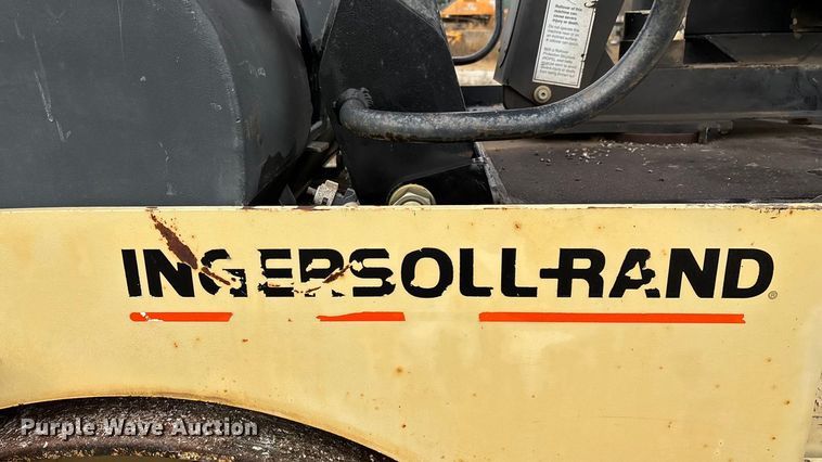 image for item EN5620 1999 Ingersoll Rand DD-70 double drum vibratory roller