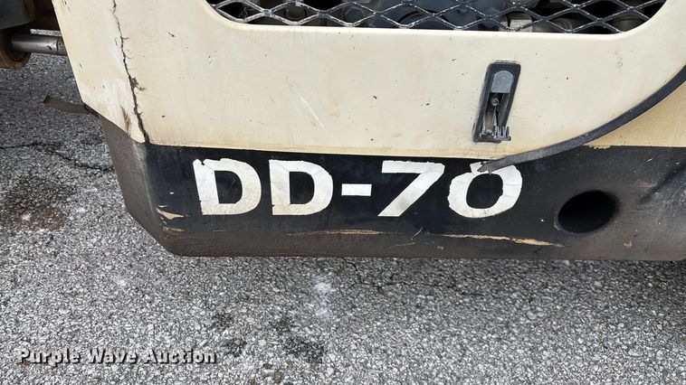 image for item EN5620 1999 Ingersoll Rand DD-70 double drum vibratory roller