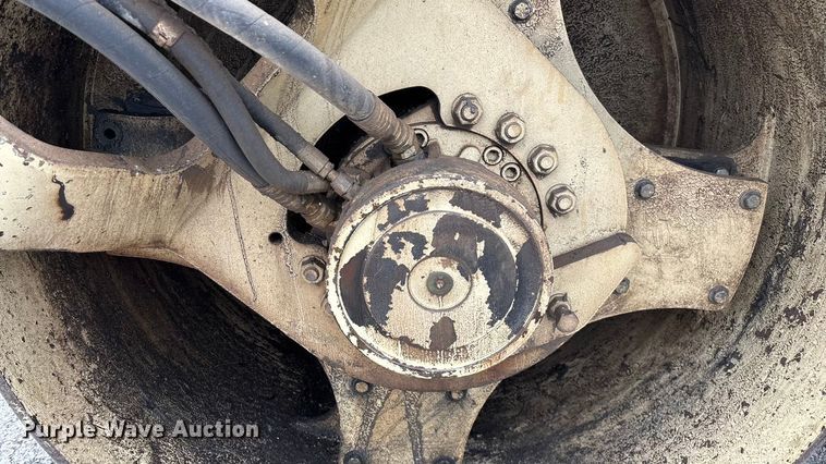 image for item EN5620 1999 Ingersoll Rand DD-70 double drum vibratory roller