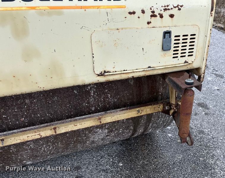 image for item EN5620 1999 Ingersoll Rand DD-70 double drum vibratory roller