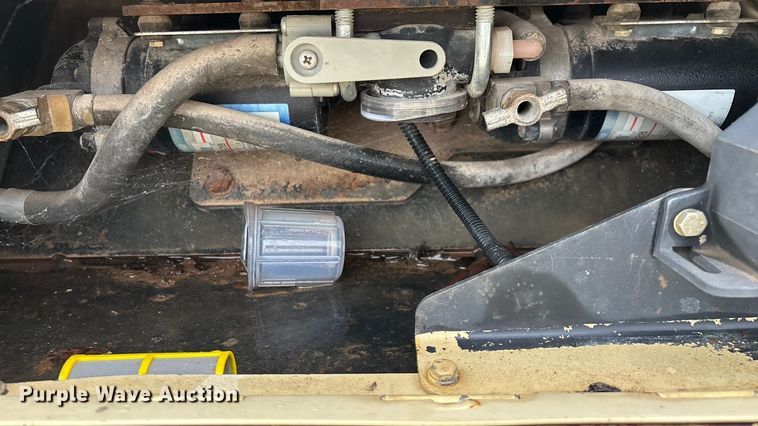 image for item EN5620 1999 Ingersoll Rand DD-70 double drum vibratory roller