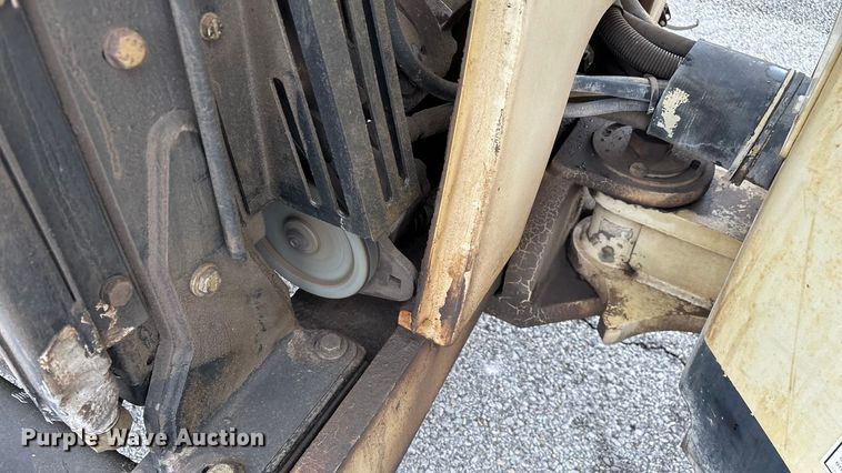 image for item EN5620 1999 Ingersoll Rand DD-70 double drum vibratory roller