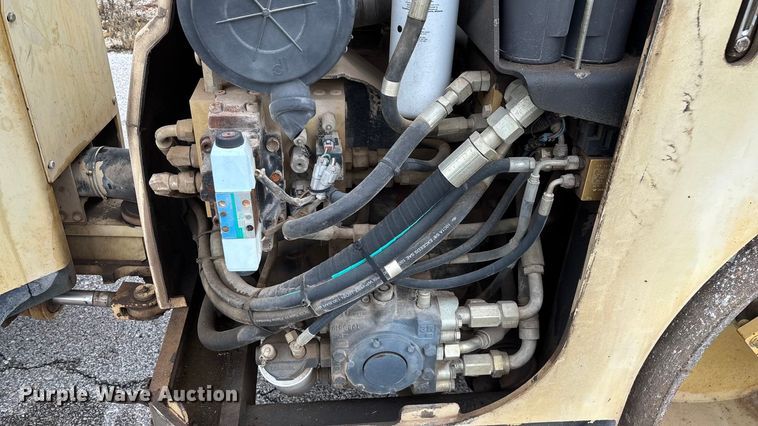 image for item EN5620 1999 Ingersoll Rand DD-70 double drum vibratory roller
