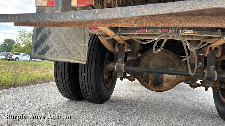 image for item EN5621 1993 Chevrolet Kodiak C5500  flatbed truck