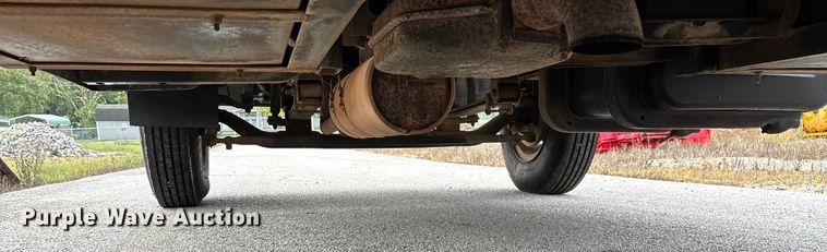 image for item EN5621 1993 Chevrolet Kodiak C5500  flatbed truck