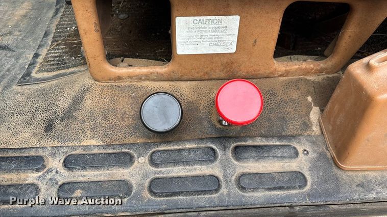 image for item EN5621 1993 Chevrolet Kodiak C5500  flatbed truck