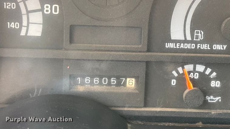 image for item EN5621 1993 Chevrolet Kodiak C5500  flatbed truck