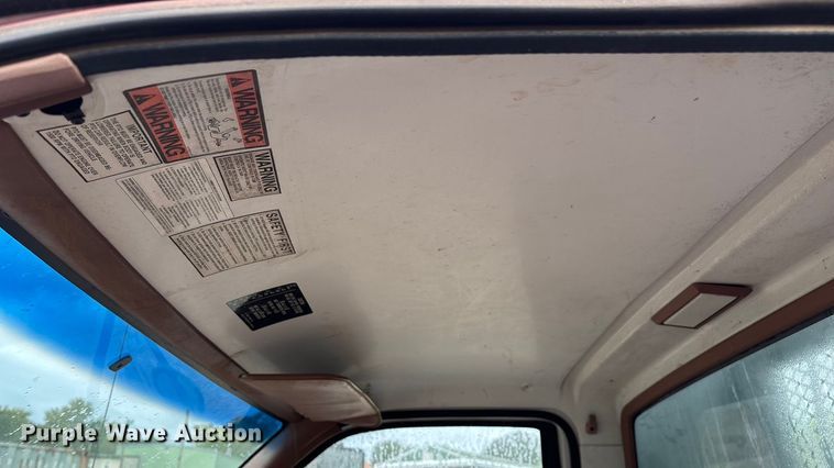 image for item EN5621 1993 Chevrolet Kodiak C5500  flatbed truck